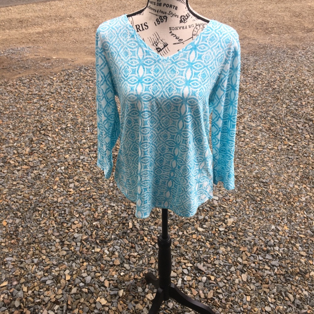 Turquoise long sleeve pullover